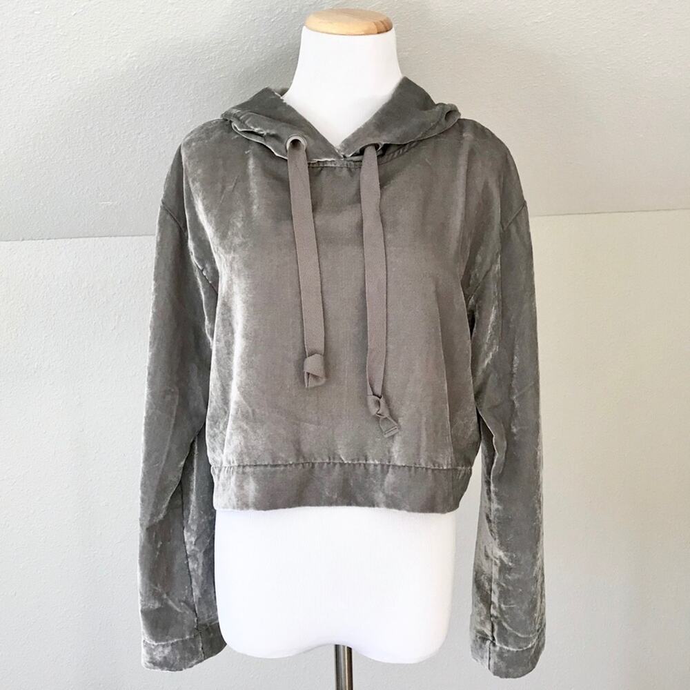 REVOLVE | Cloth & Stone Gray Cropped Velour Hoodie Sweater Women's Small